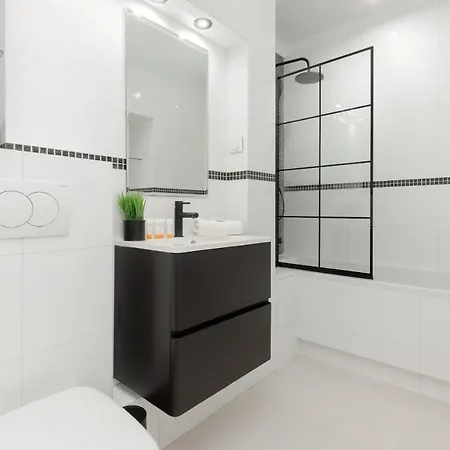 Apartamento Moniuszki One-bedroom By Renters *